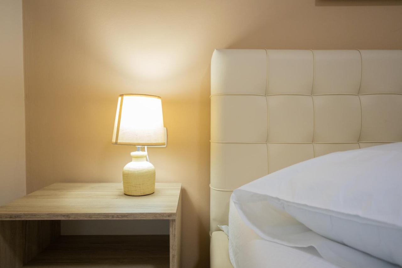 Jordan'S Hotel Vlorë Εξωτερικό φωτογραφία