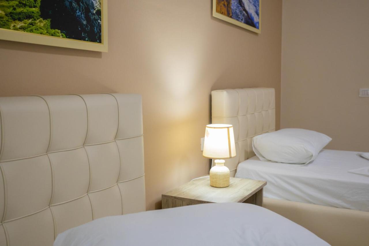 Jordan'S Hotel Vlorë Εξωτερικό φωτογραφία