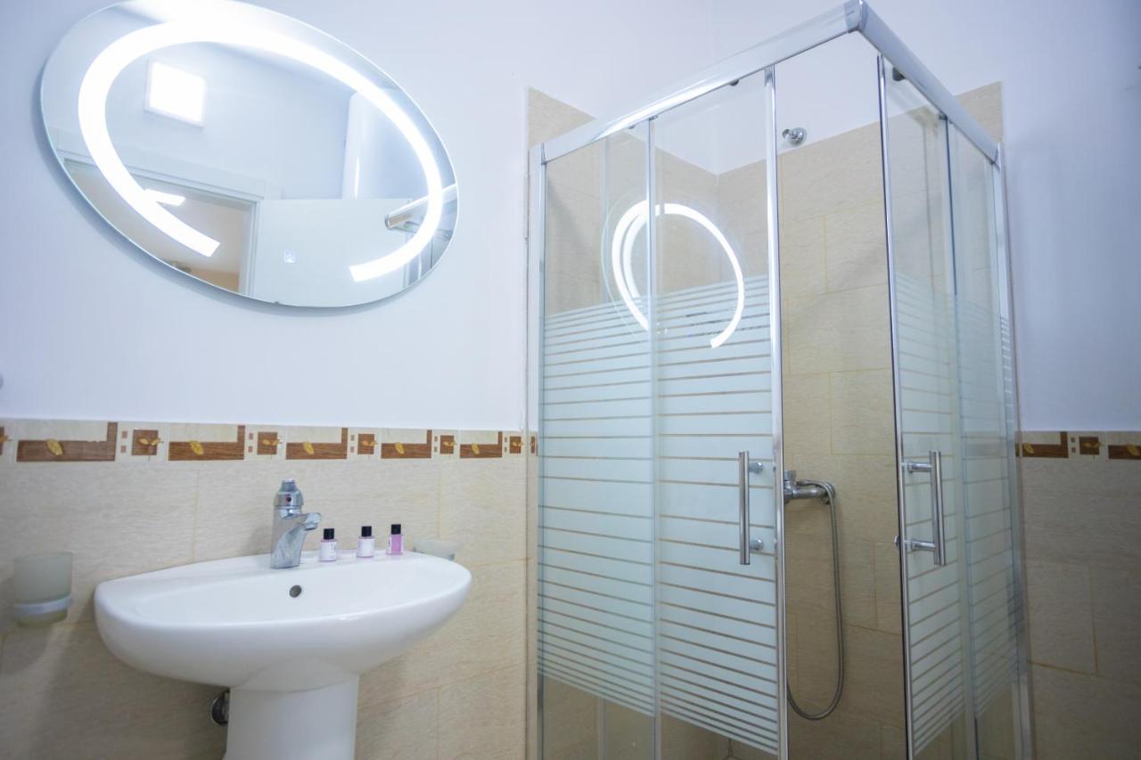 Jordan'S Hotel Vlorë Εξωτερικό φωτογραφία